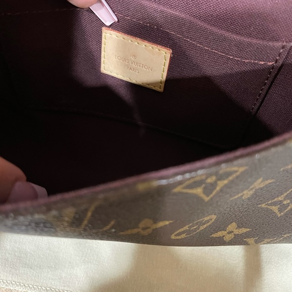 Louis Vuitton Favorite MM - Picture 6 of 15